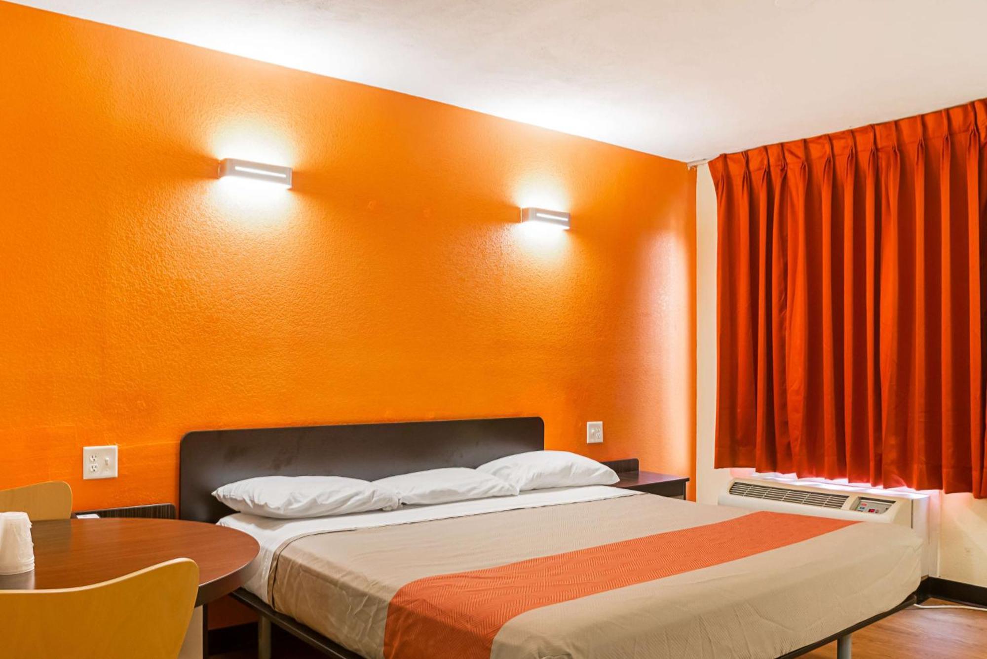 King Room Roll Shower Disability Access Non-Smoking,1210606441:JPEG