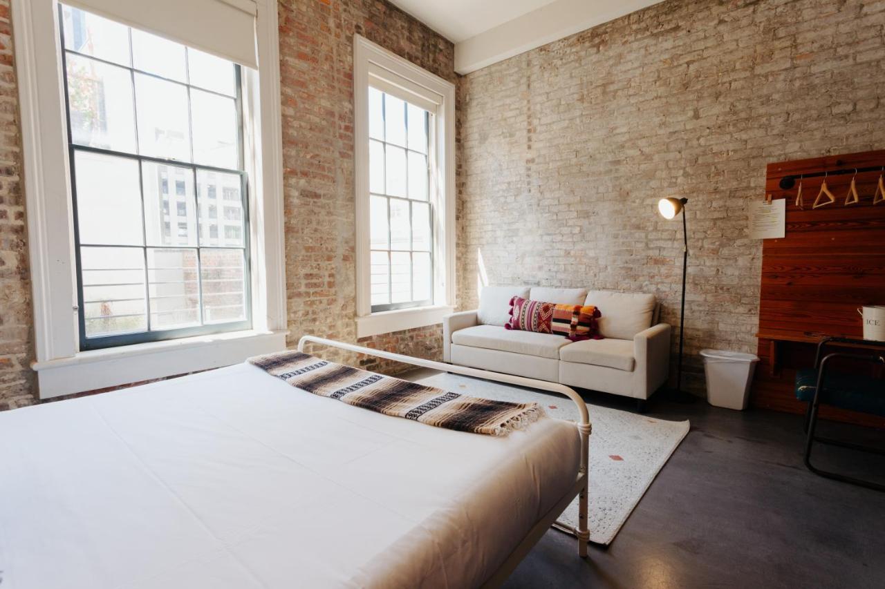 Deluxe Room,1338801443:JPEG