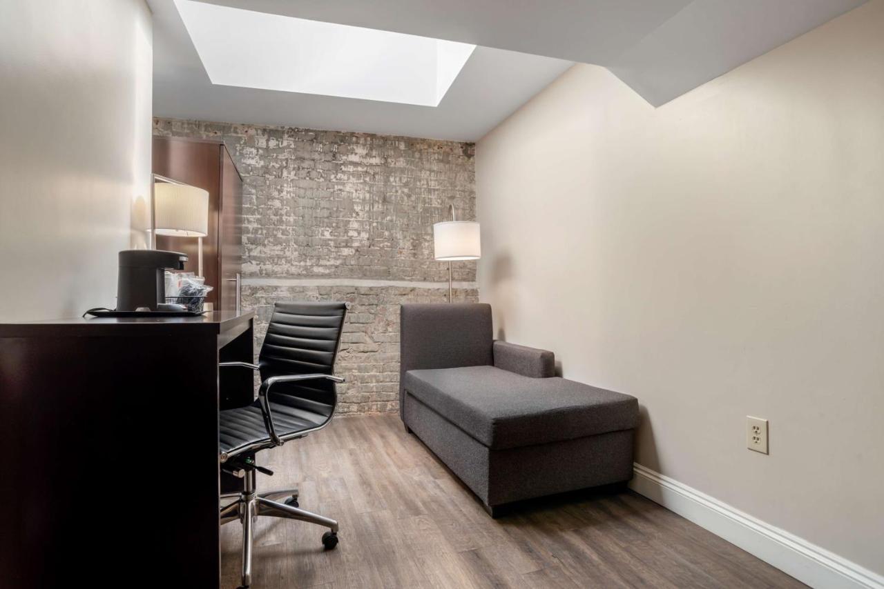 King Room - Non-Smoking,1388431643:JPEG