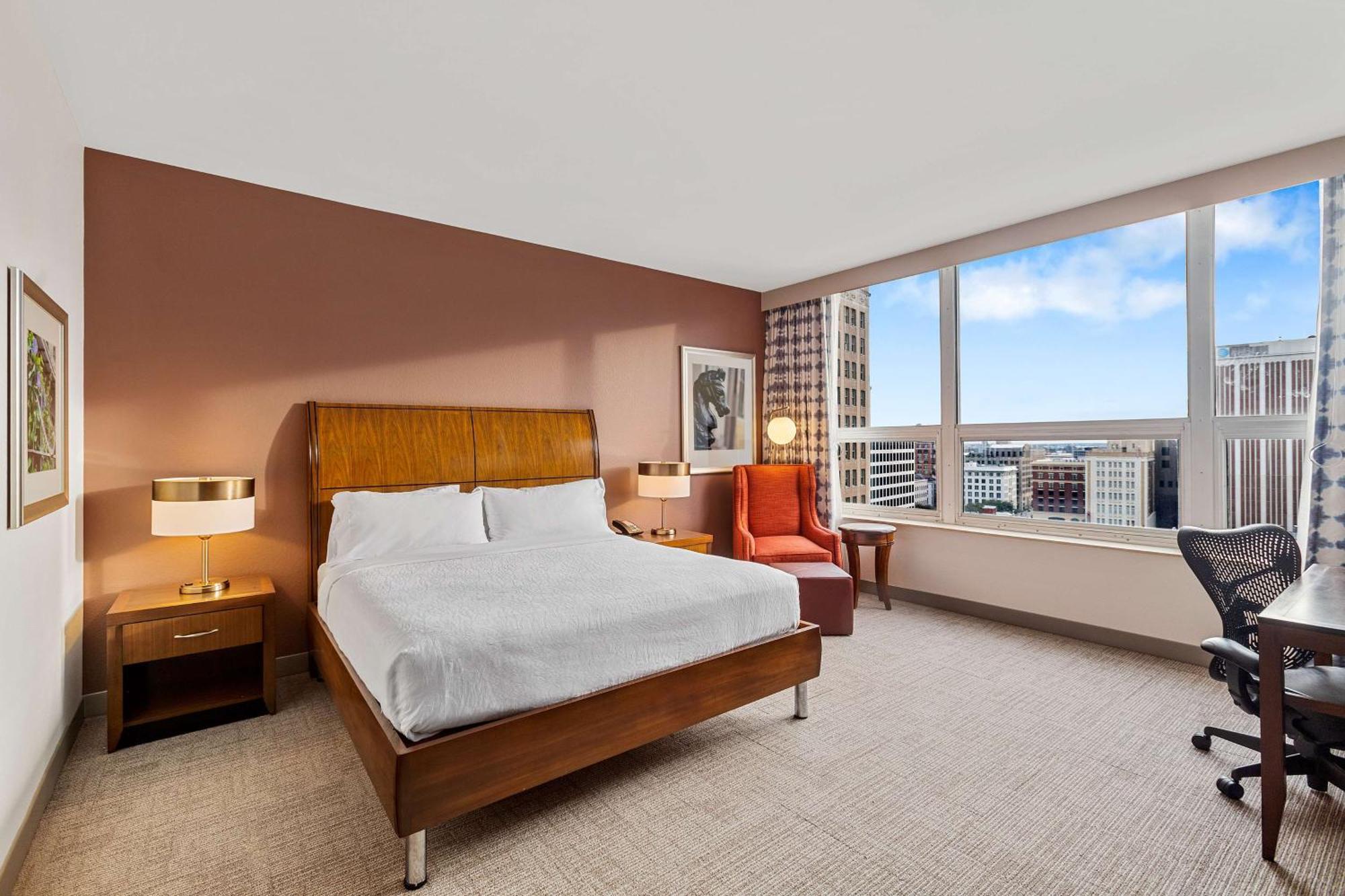 King Room with City View,1546970476:JPEG