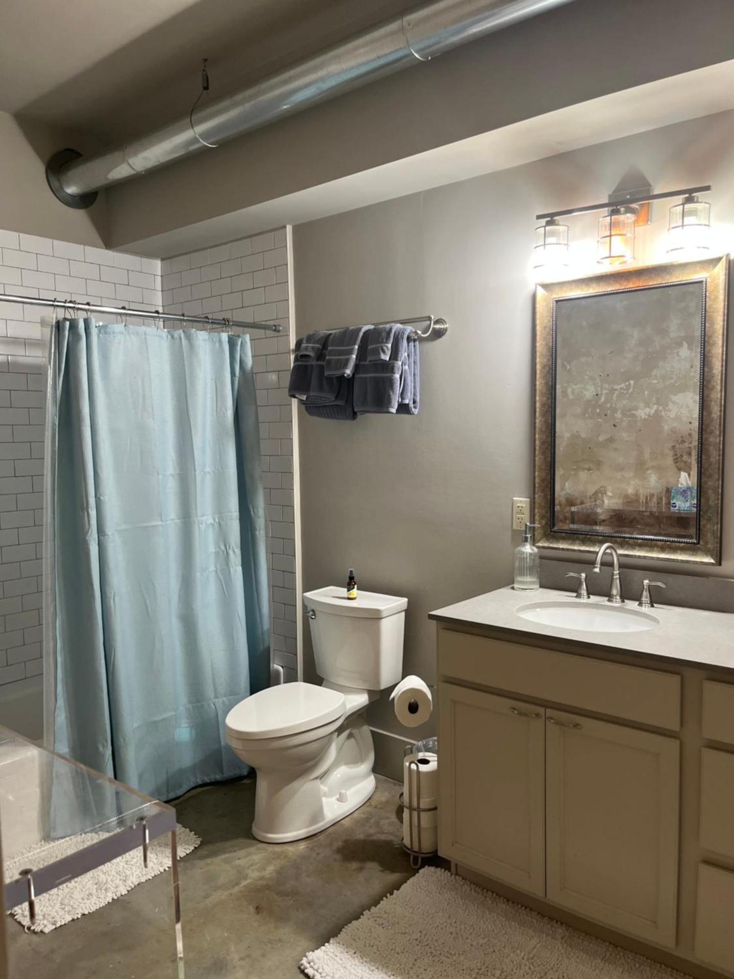 Three-Bedroom Apartment,1249808557:JPEG
