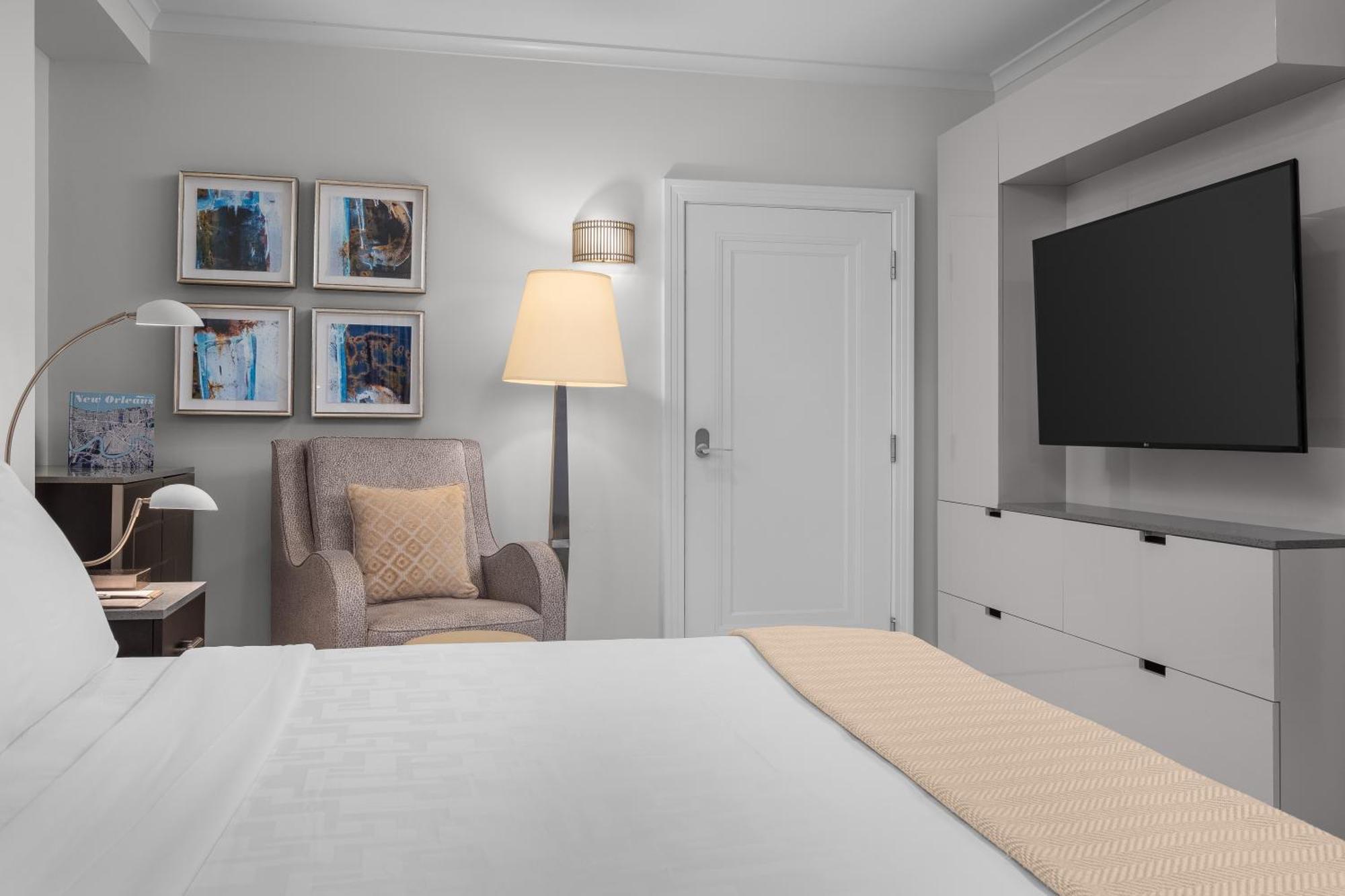Deluxe King Room,1665439116:JPEG