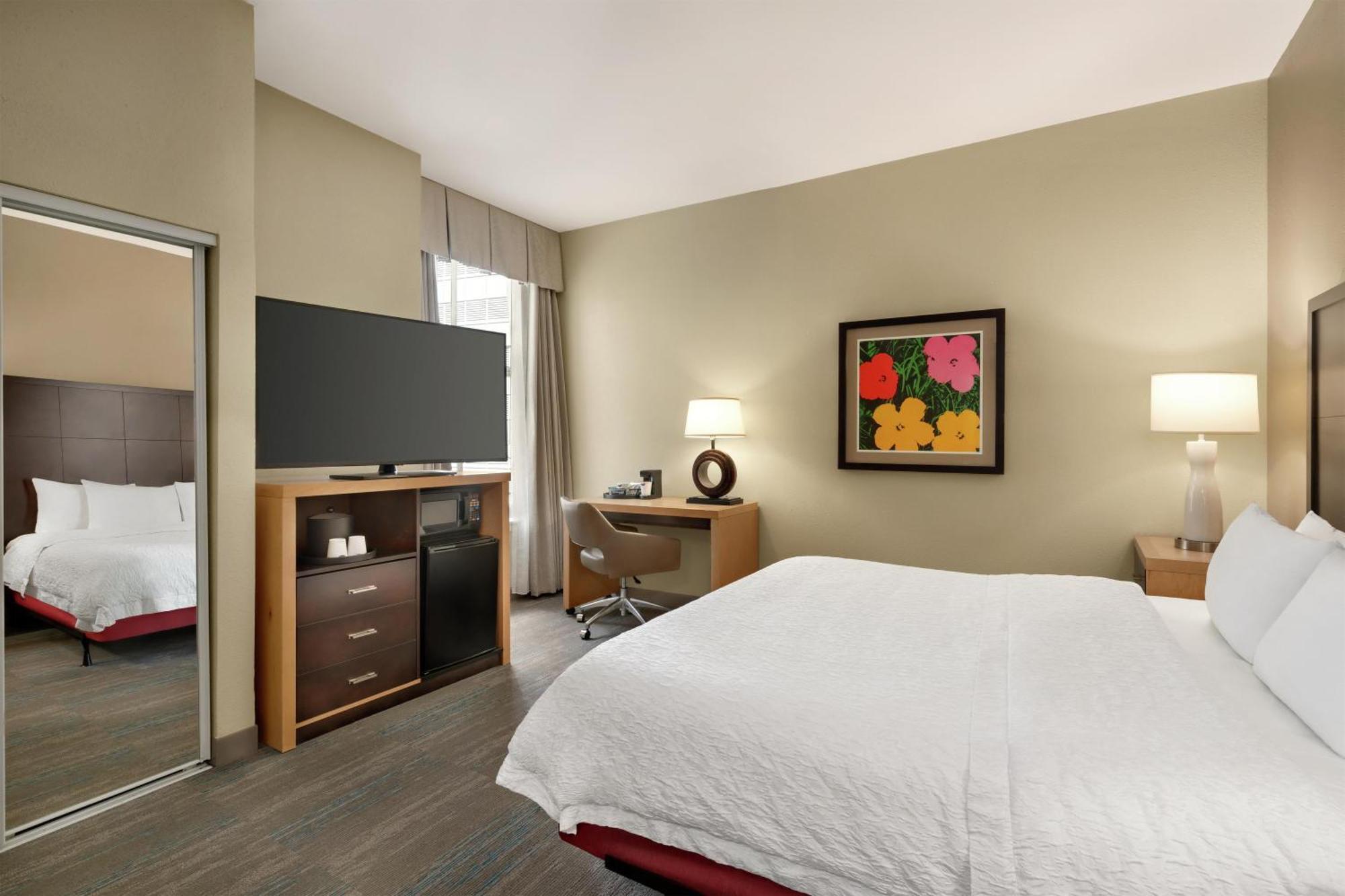 King Room with Mobility Accessible Tub