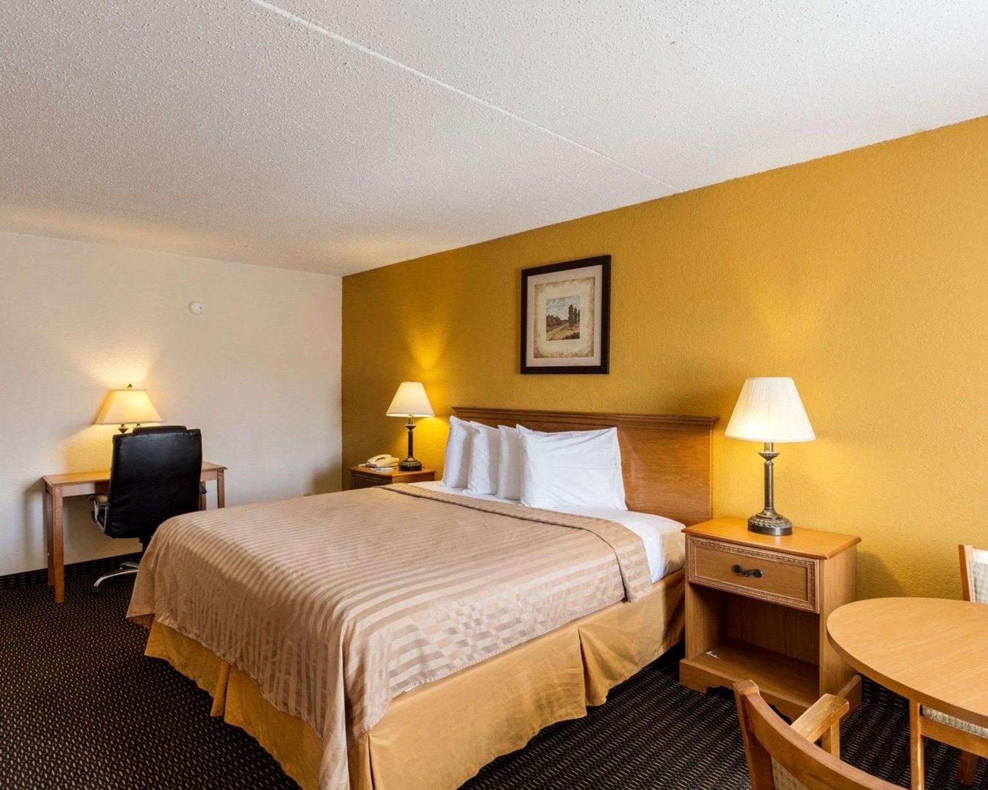 King Room - Non-Smoking