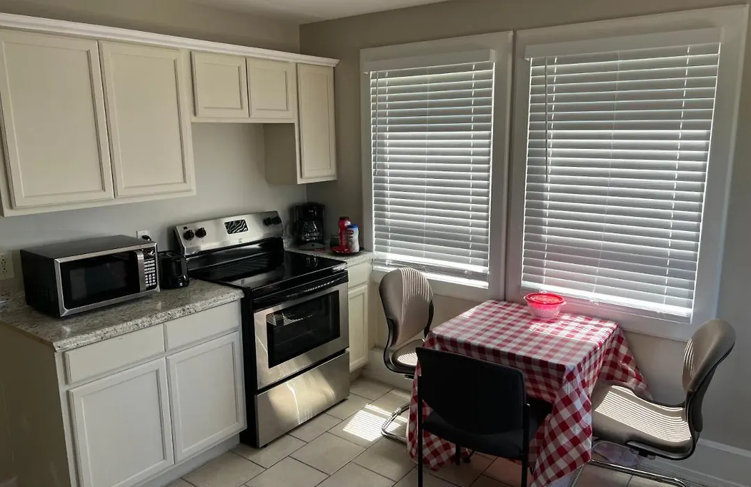 Near French Quarter Nice Two Bedrooms+-1
