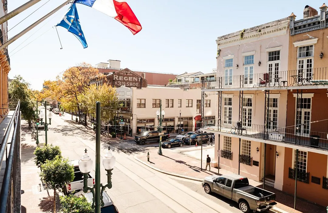 The Lafayette New Orleans By Kasa Living-1