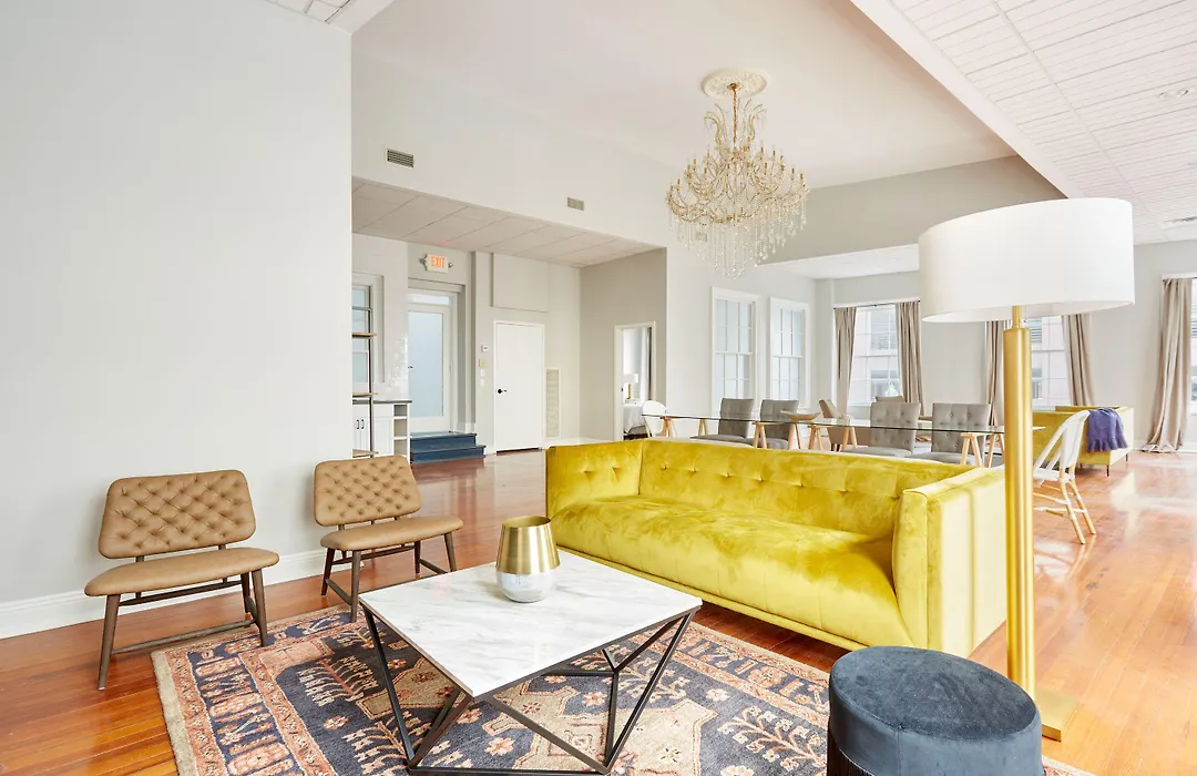 Sonder Baronne Manor-1