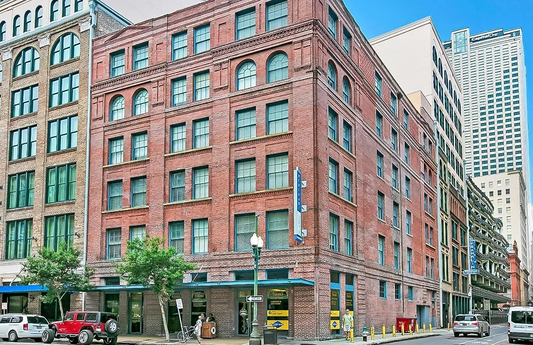 Beautiful Condos Steps From French Quarter And Bourbon St-1