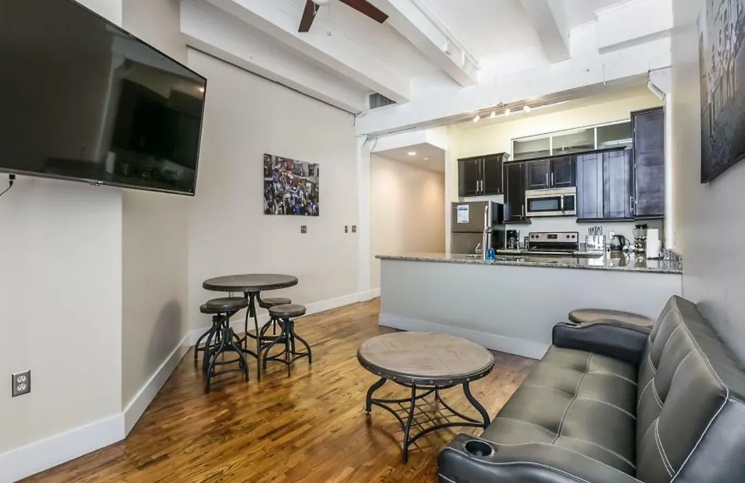 Gorgeous Condos - Walk To French Quarter-1