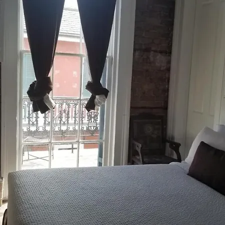 Lafitte Hotel & Bar-2
