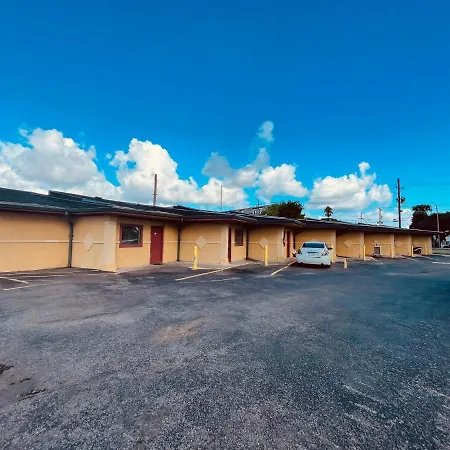 Royal Palms Motel & Rv Park-3