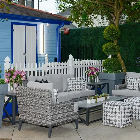 Five Br - Sleeps 10! Steps From French Quarter-2
