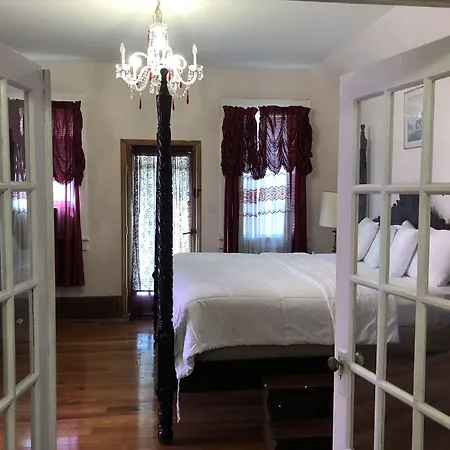 Oakview Bed And Breakfast-3